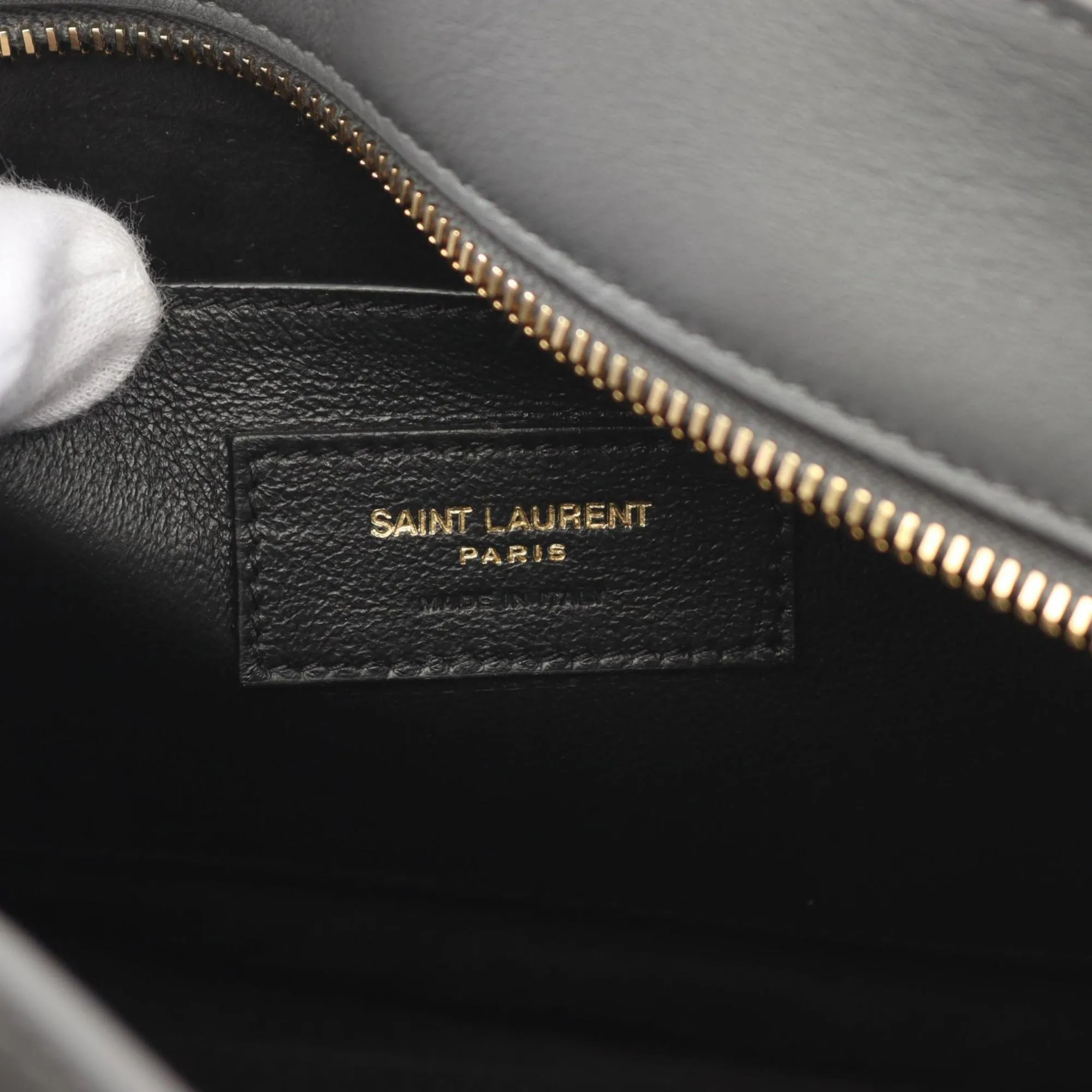 Saint Laurent Leather Handbag (Pre-Owned)