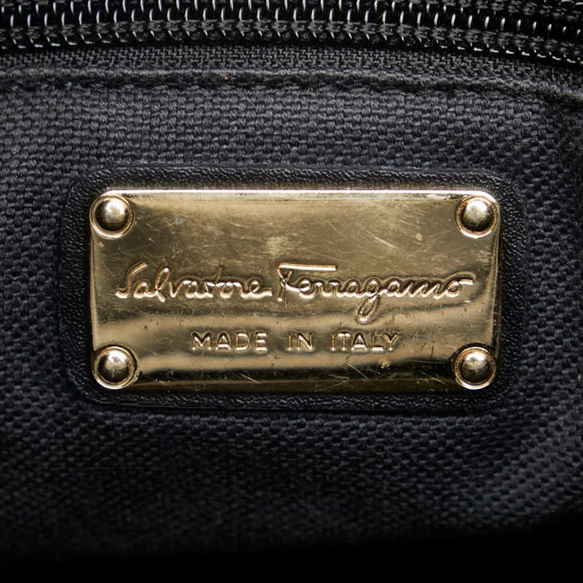 Salvatore Ferragamo Gancini  Leather Handbag (Pre-Owned)