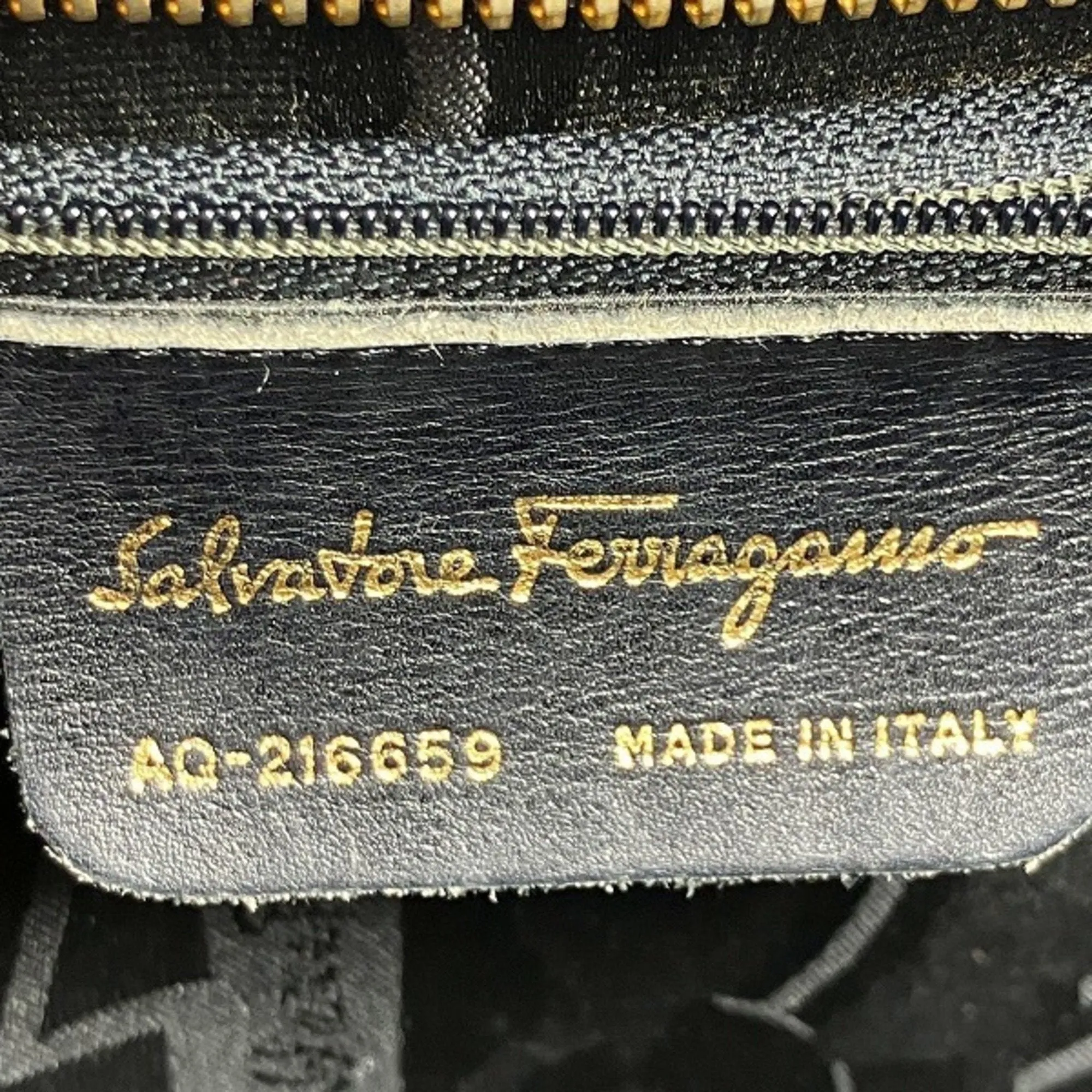 Salvatore Ferragamo Gancini  Leather Handbag Tote Bag (Pre-Owned)