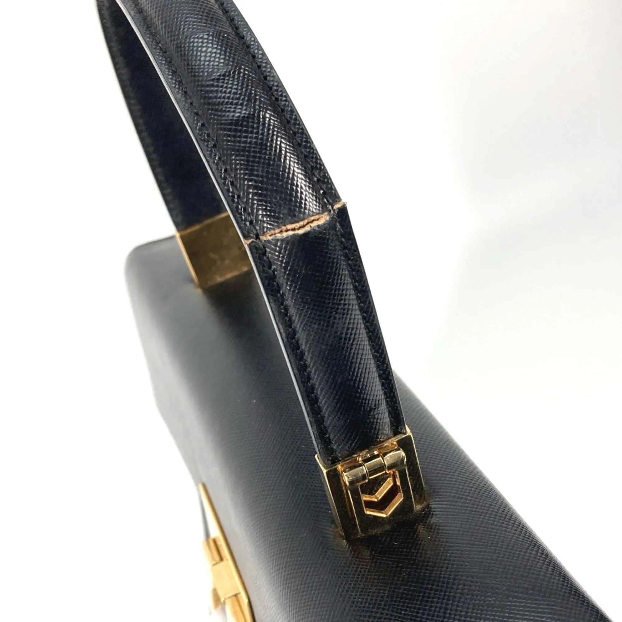 Salvatore Ferragamo  Leather Handbag (Pre-Owned)