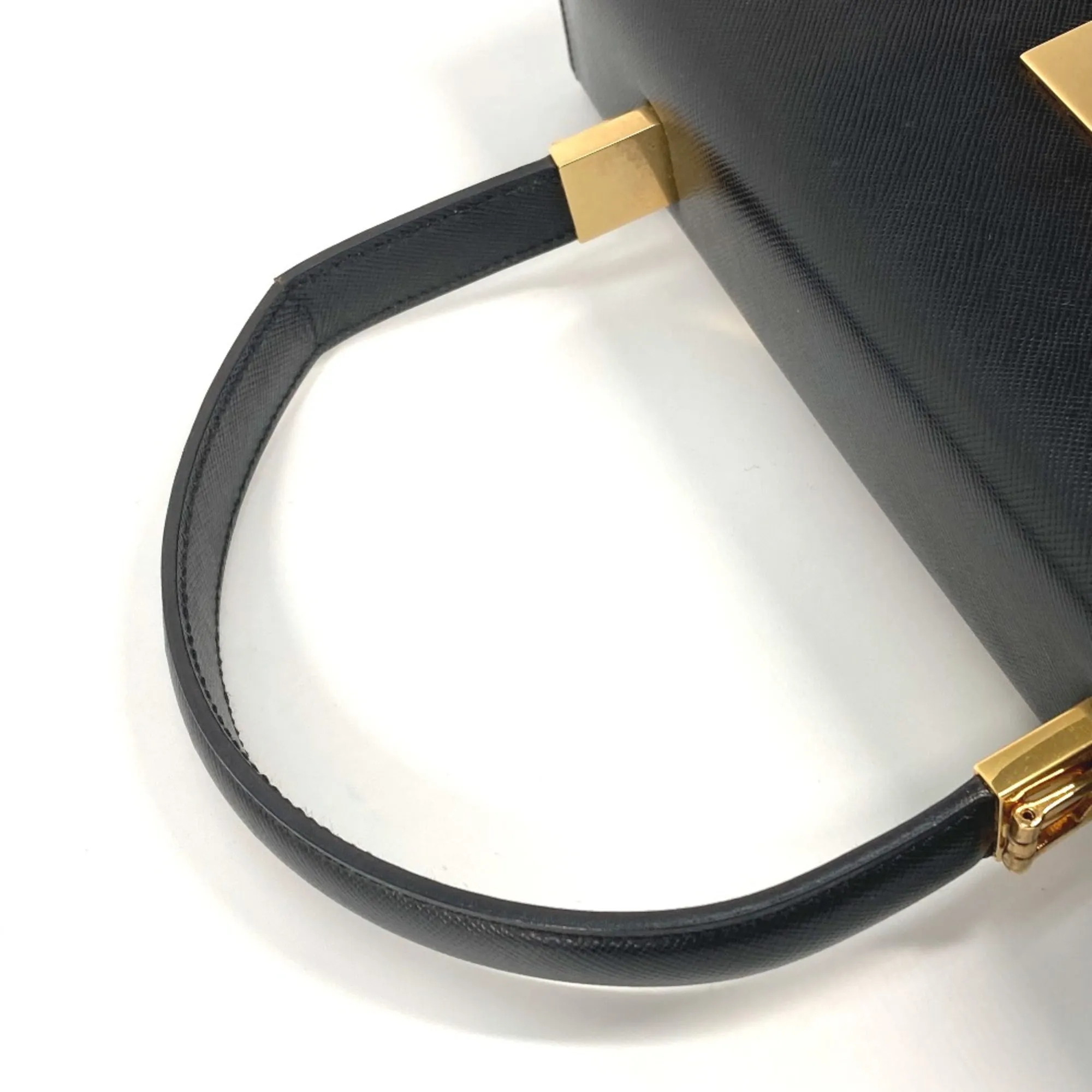 Salvatore Ferragamo  Leather Handbag (Pre-Owned)