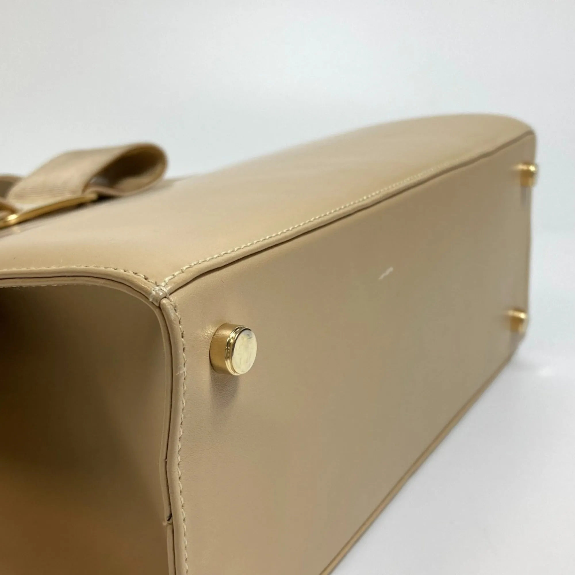Salvatore Ferragamo  Leather Handbag (Pre-Owned)