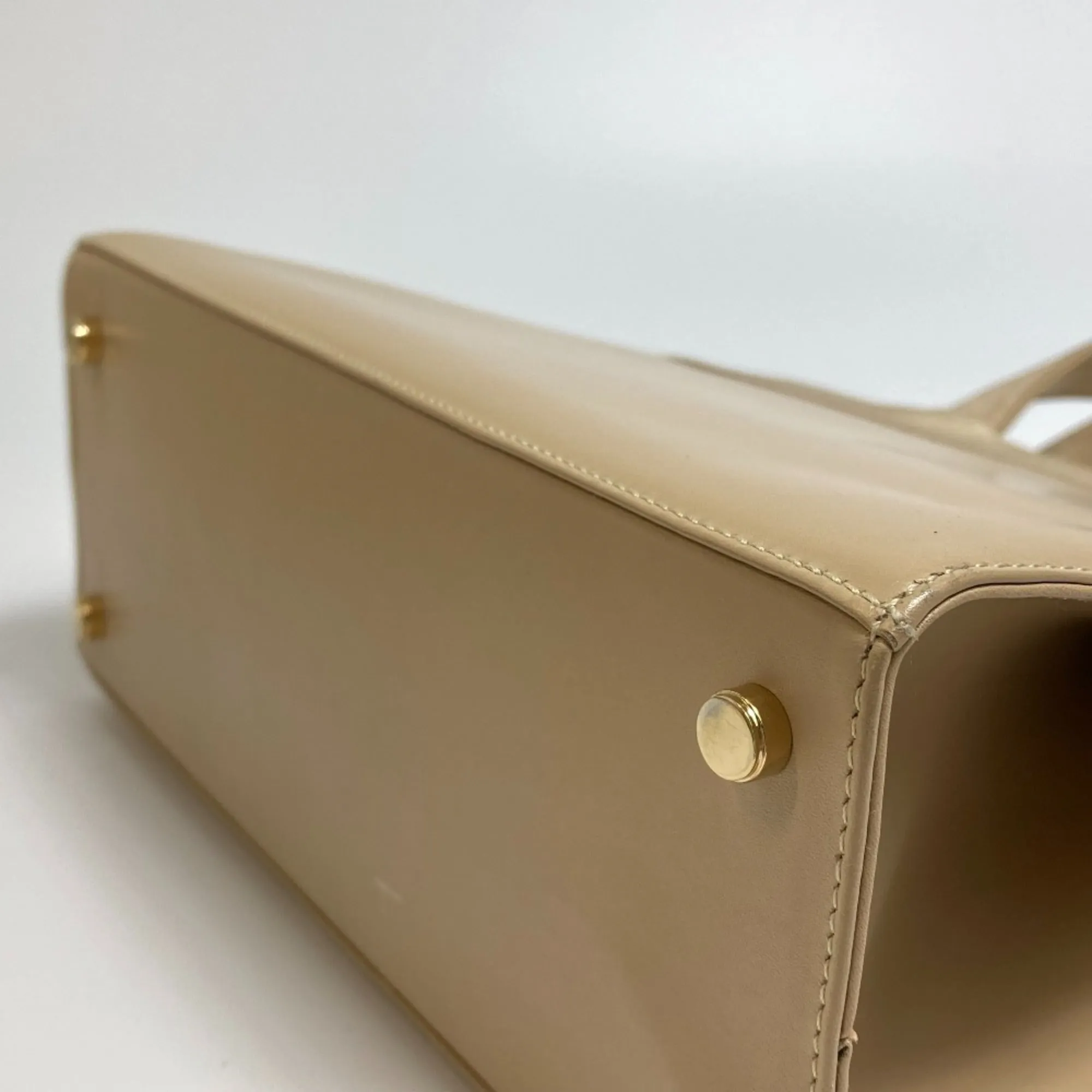 Salvatore Ferragamo  Leather Handbag (Pre-Owned)