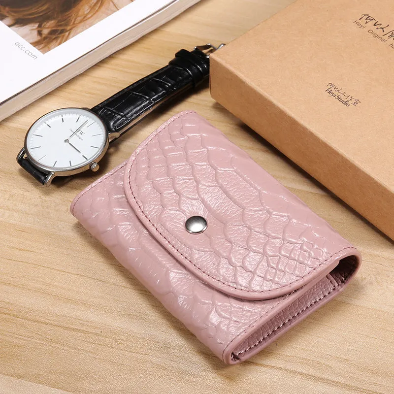 Stylish Womens Gray Crocodile Pattern Leather Billfold Wallet Small Wallet with Coin Pocket Slim Wallet for Ladies