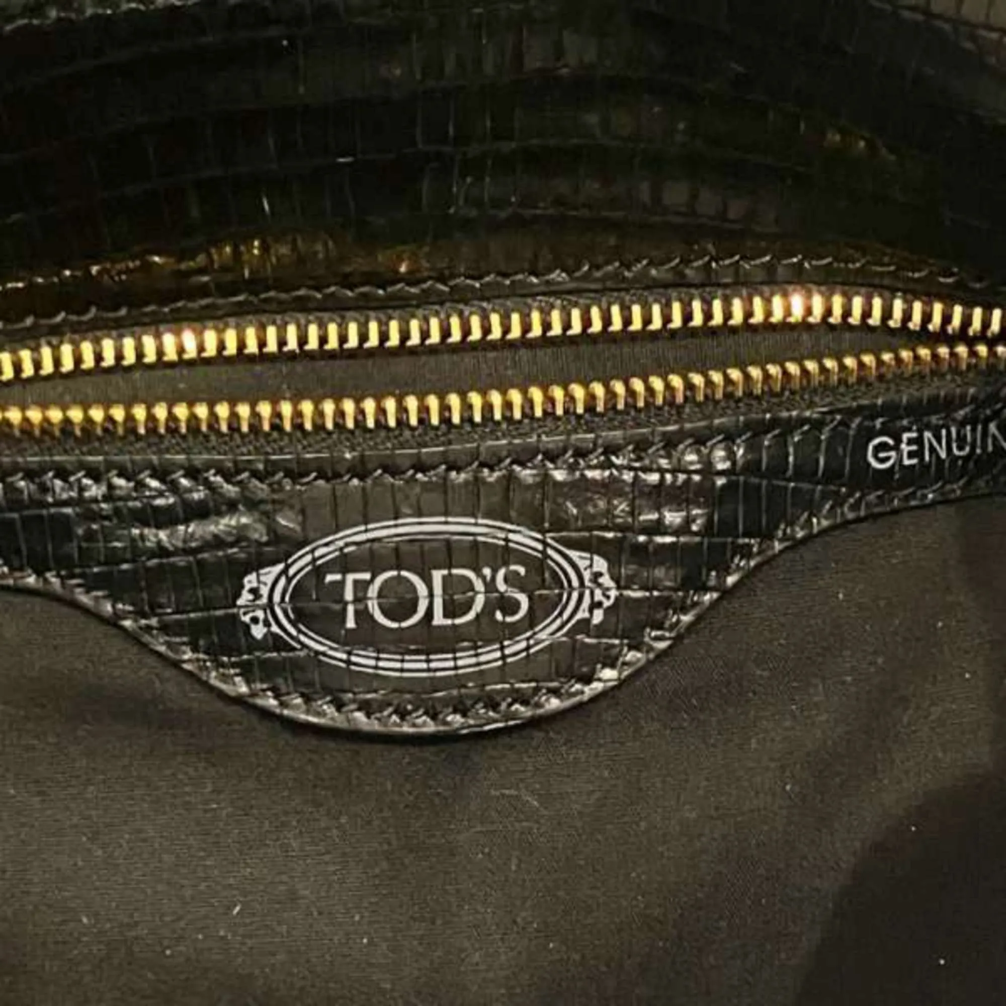 Tod's  Leather Handbag (Pre-Owned)