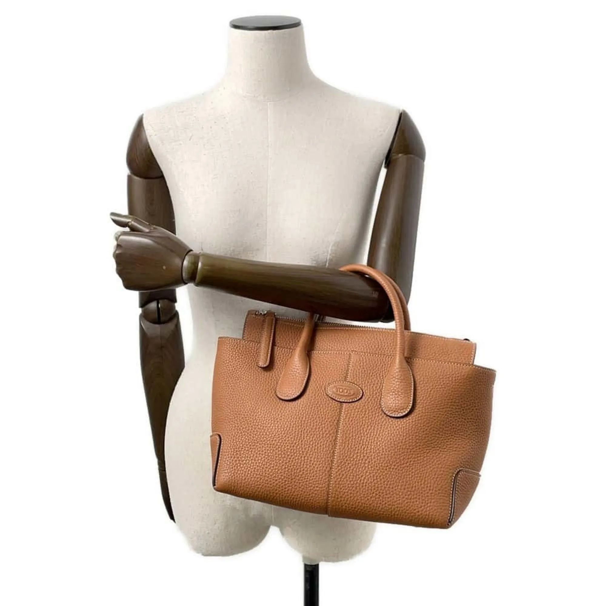 Tod's Leather Handbag (Pre-Owned)