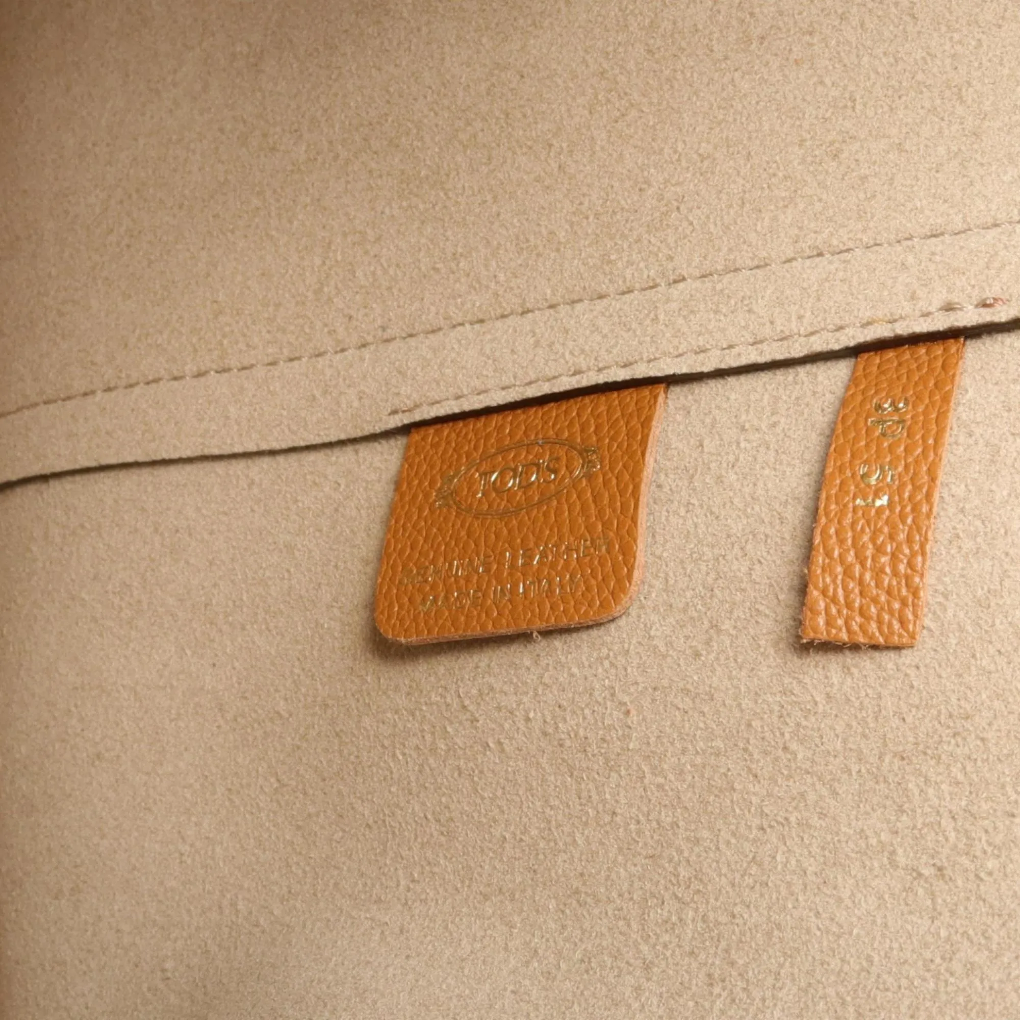 Tod's  Leather Handbag Shopping Bag (Pre-Owned)