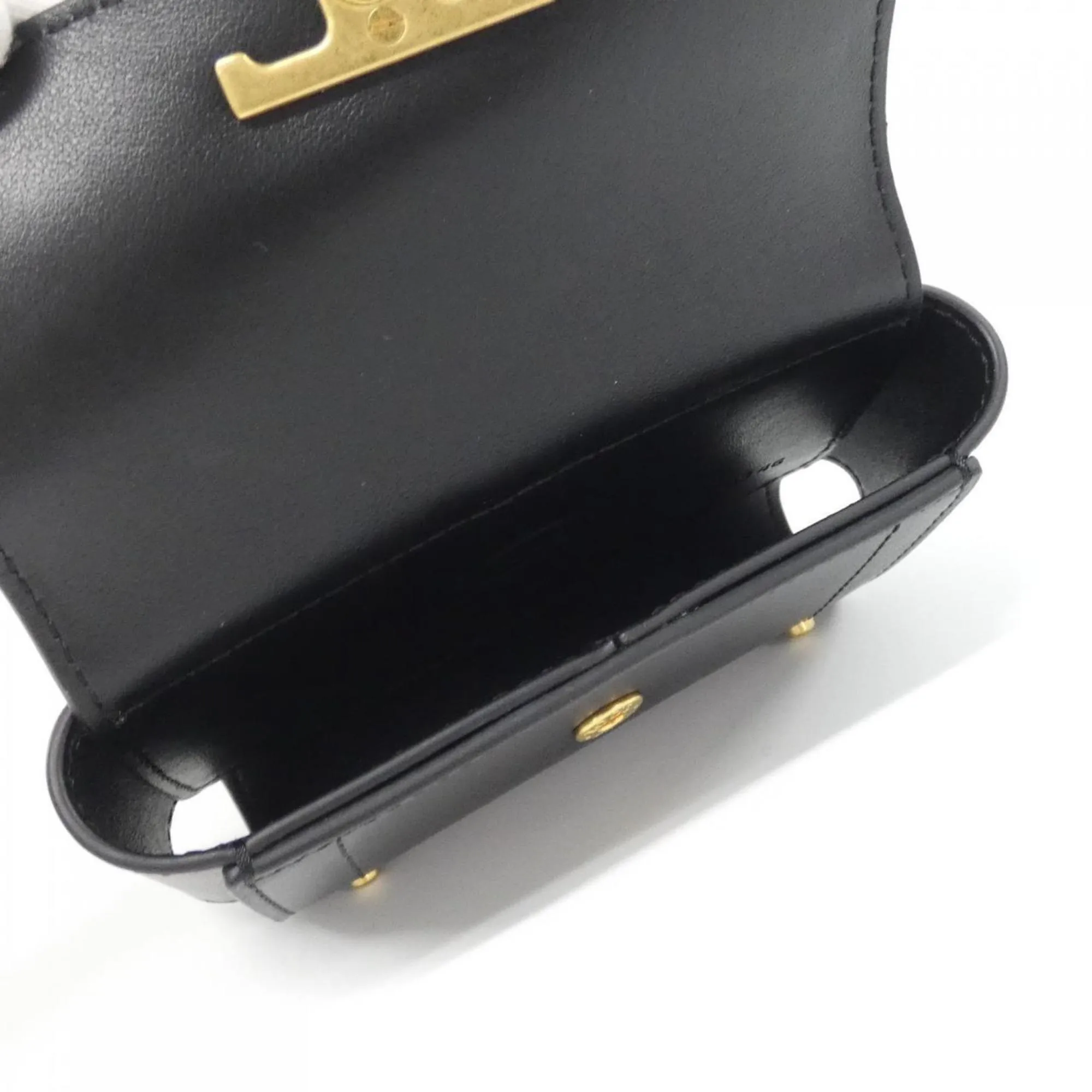 Tod's Leather Pouch (Pre-Owned)