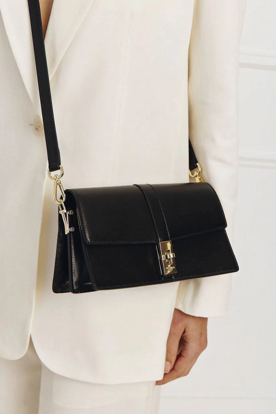 Vestirsi Claudia East West Black Leather