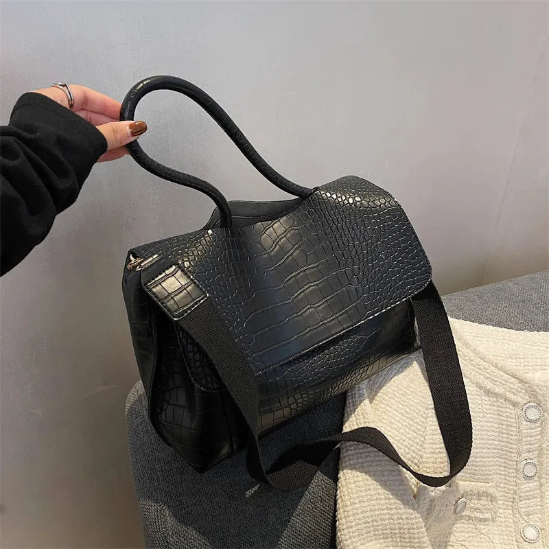 Wide-Band  Commuter Shoulder Tote Bag