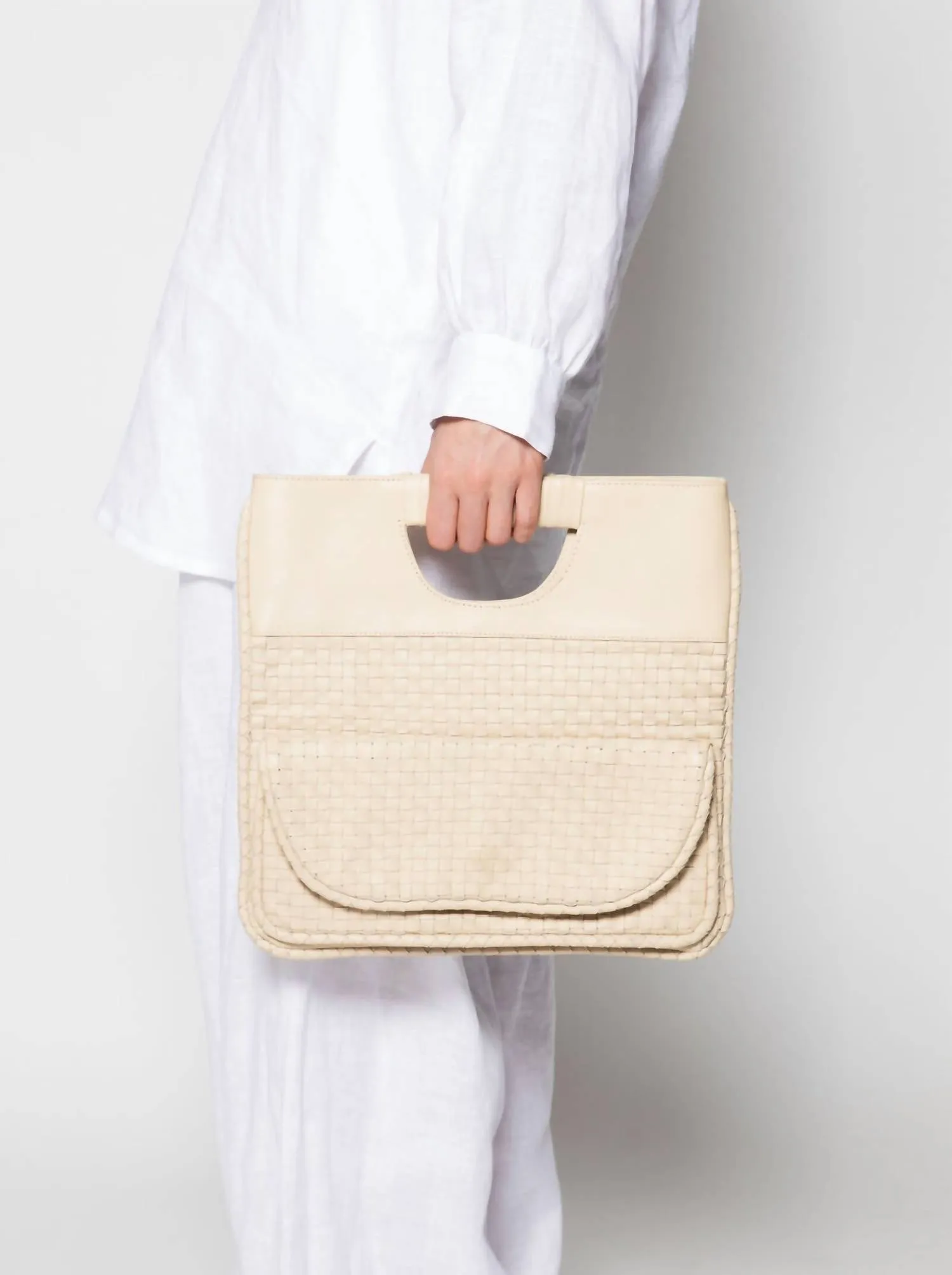 Women's Clarisse Woven Clutch In Ivory