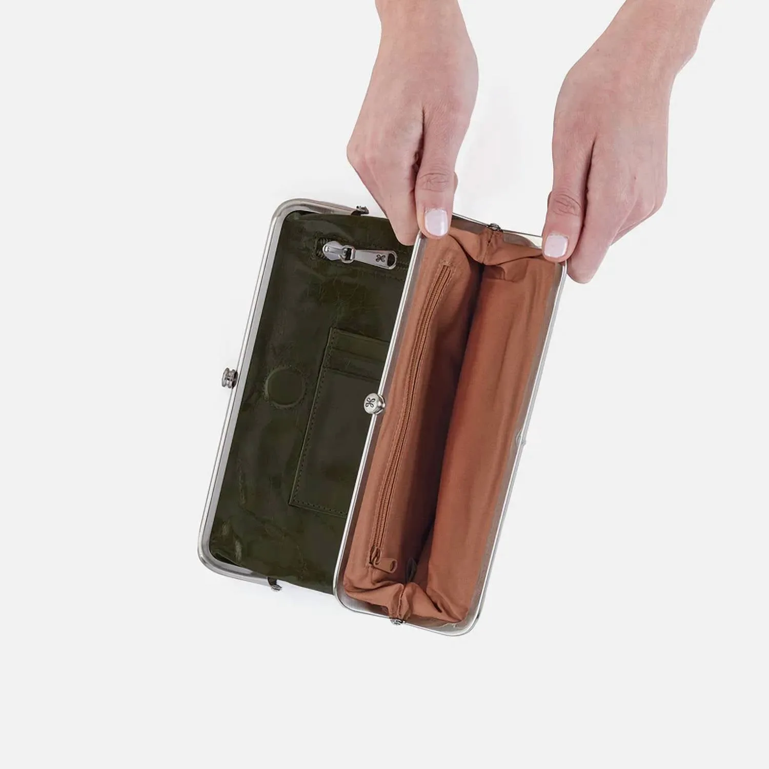 Women's Lauren Clutch-Wallet In Deep Moss